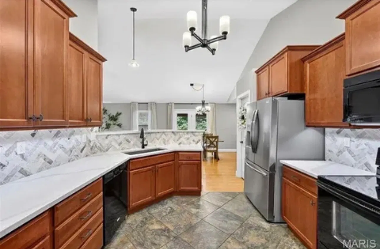 3 bed, 2939 sqft, $2,750 — Photo 4