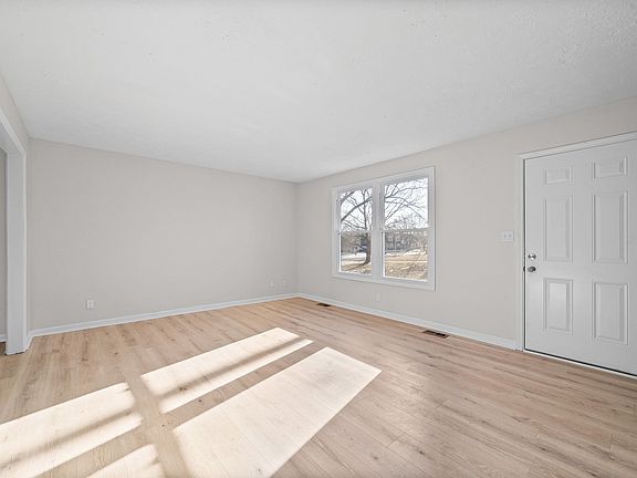 4th image of 419 Beasley Dr