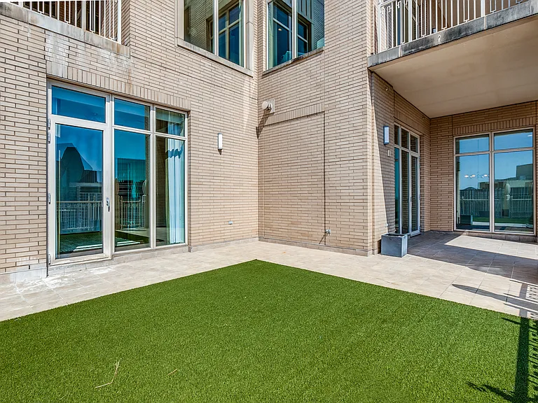 2555 N Pearl St #2001 — Photo 23