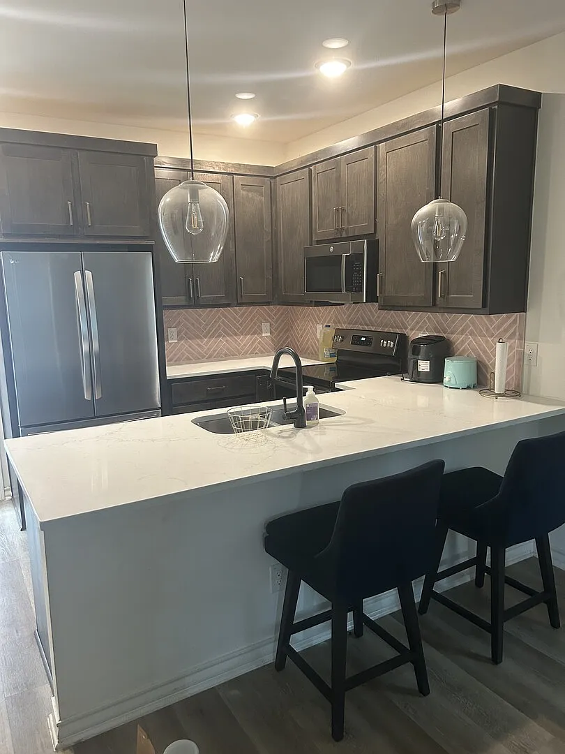 2 Bedroom 1.5 Bathroom Unit In San Antonio — Photo 3