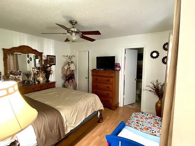 4735 Grove Point Dr — Photo 8