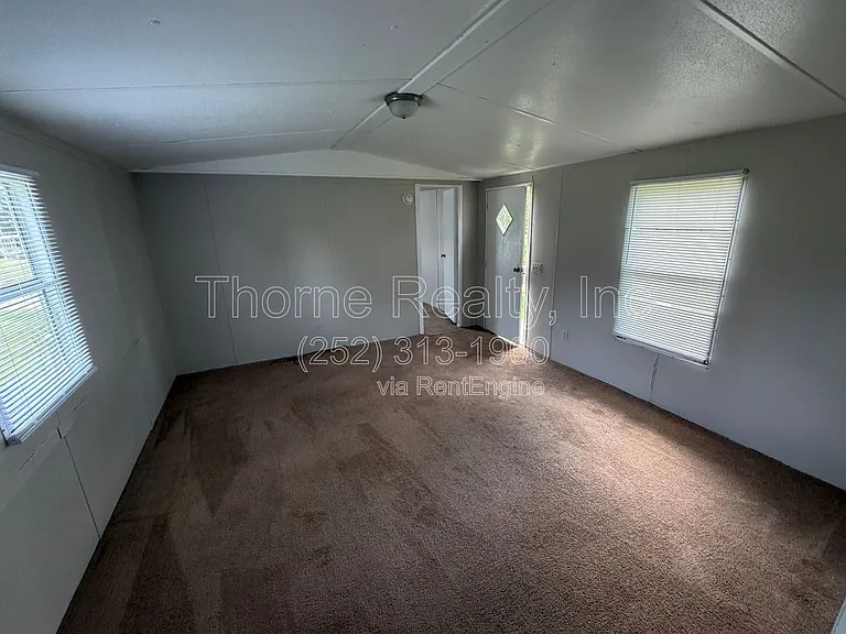 39 Travis Ln — Photo 16