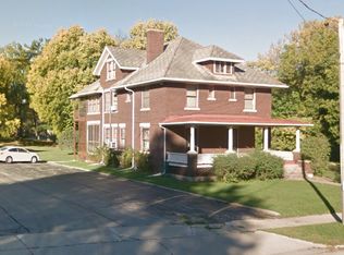 421 S Peoria Ave, Dixon, IL 61021
