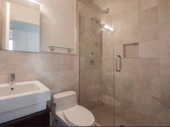 4th image of 205 E 65th St #4