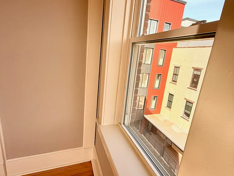 69 S Pleasant St #13 — Photo 19