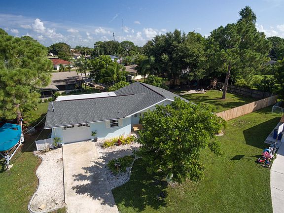 2nd image of 5894 Spicer Ct