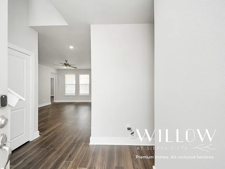 10518 Moon Valley Ln — Photo 16