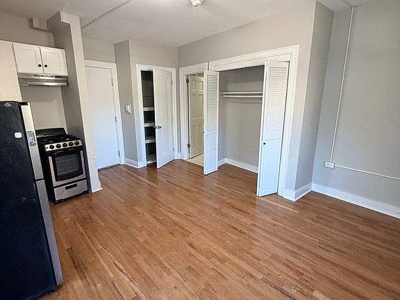 4th image of 1175 Chapel St #2O3