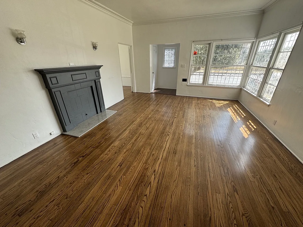 1 bed, 900 sqft, $2,295 — Photo 1