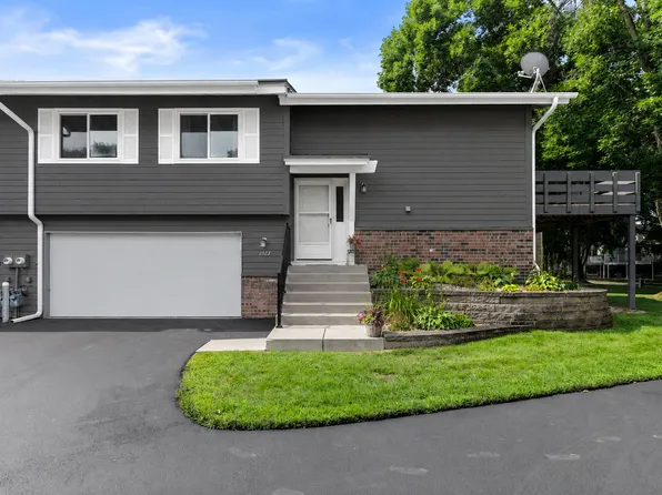 11123 Xavier Cir, Bloomington, MN 55437