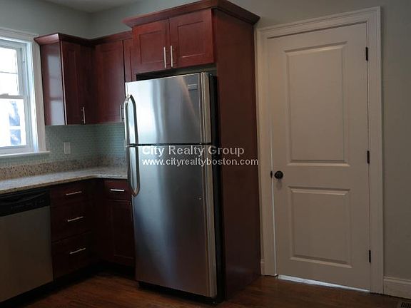 3rd image of 95-97 Neponset Ave #1