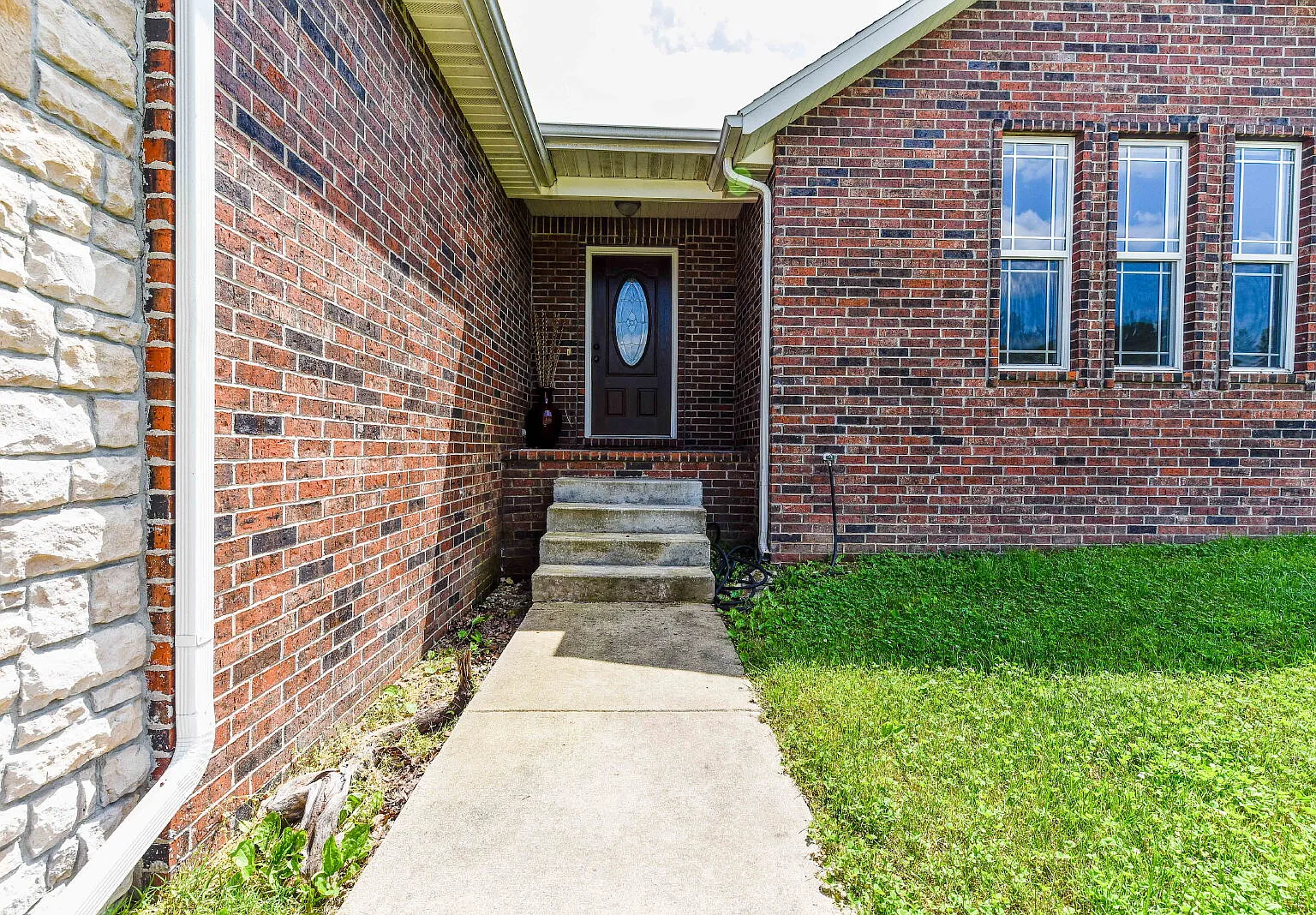 3 bed, 2.0 bath, $2,695 — Photo 4