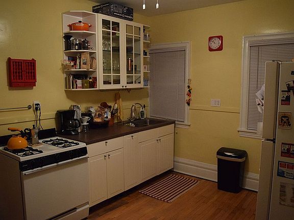 5th image of 586 Portland Ave