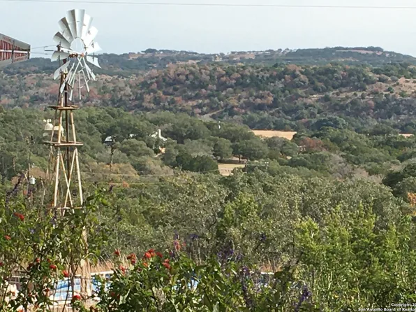 981 Lonesome, Blanco, TX 78606