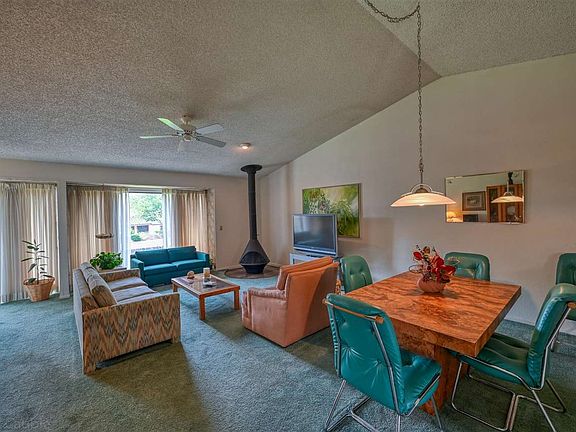 4th image of 100 Bay Point Dr Unit 8