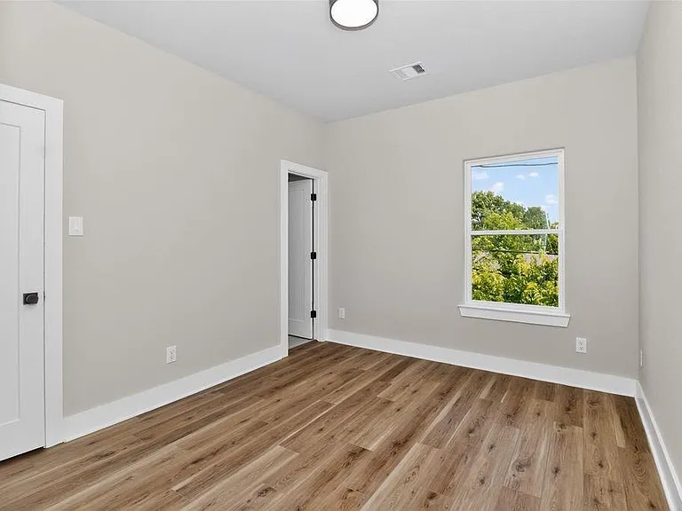 4217 Mallow St #B — Photo 8