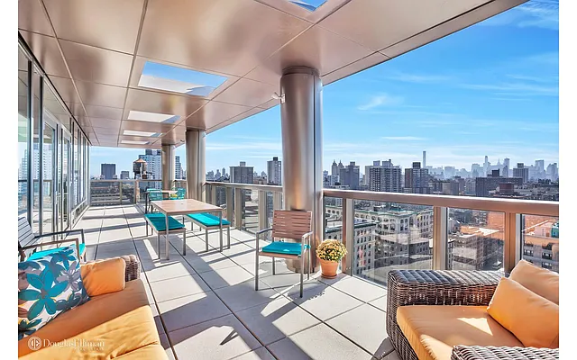 Sold by Douglas Elliman | media 14