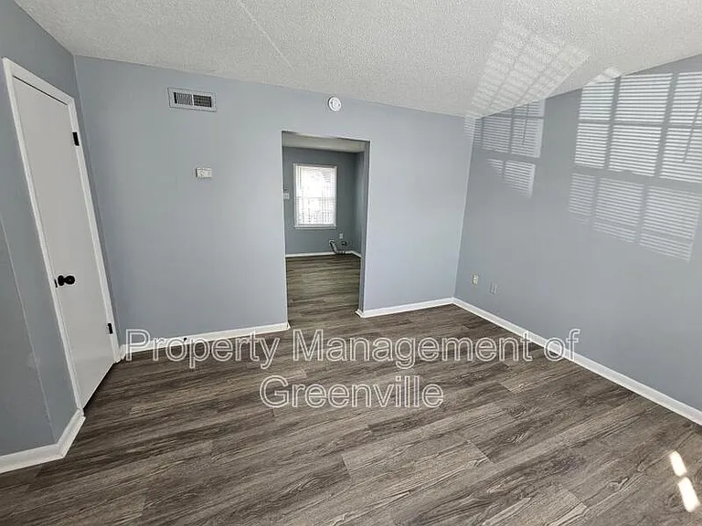 6526 White Horse Rd #1B — Photo 7