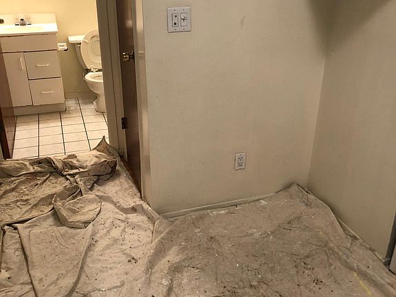 5th image of 18-35 Clintonville St #37