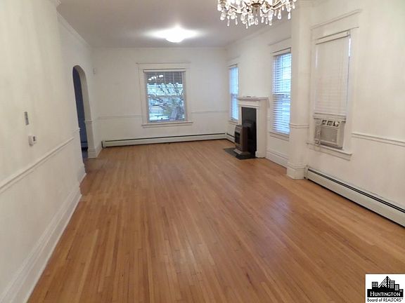 3rd image of 128 Belford Ave