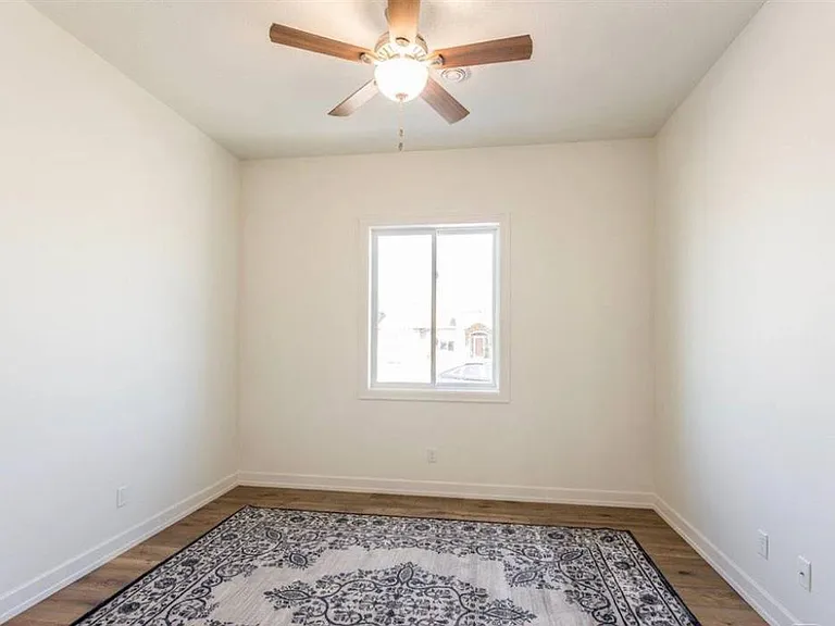 7409 Grand Arbor Ct — Photo 12