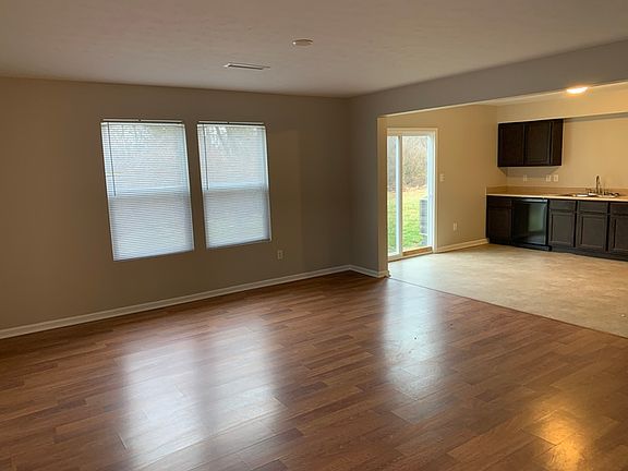 3rd image of 1265 Topp Creek Dr