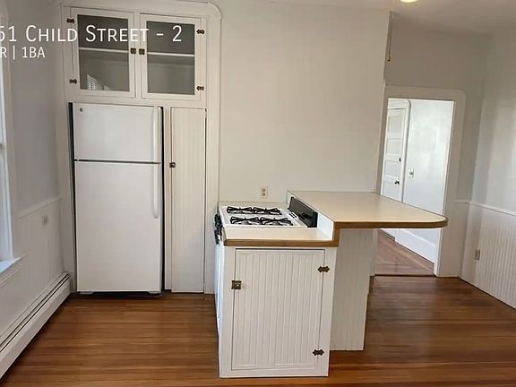 5th image of 351 Child St #2