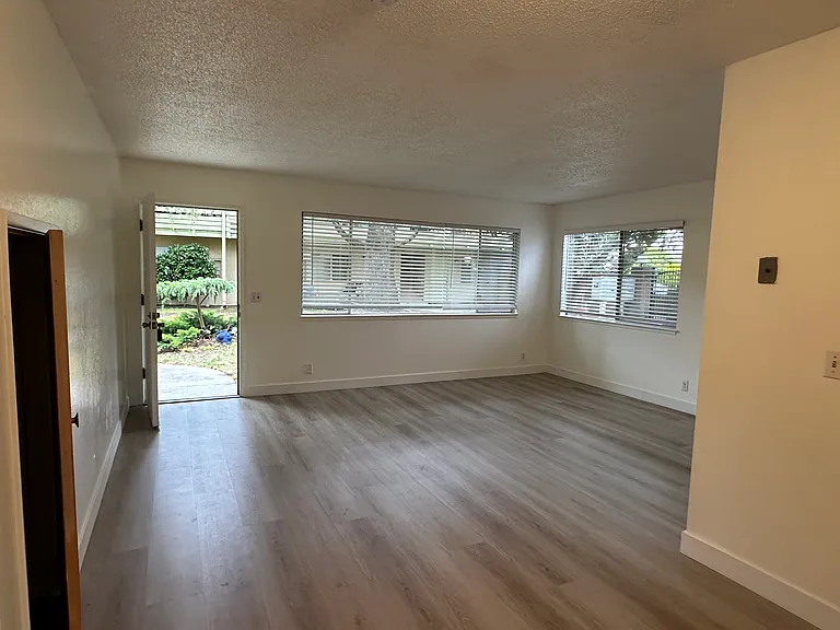318 Gault St #6 — Photo 3