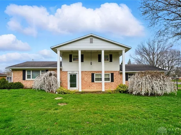 665 Suncrest Dr, Springfield, OH 45503