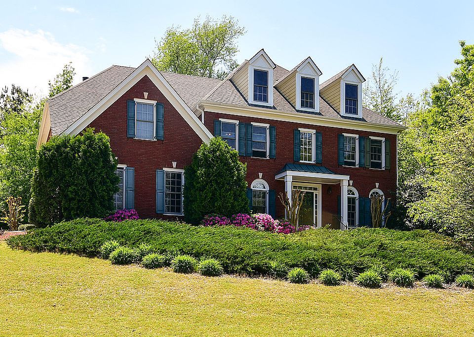 2nd image of 3765 Honey Pot Way NE