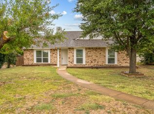 901 Bois D Arc Ct, Garland, TX 75042