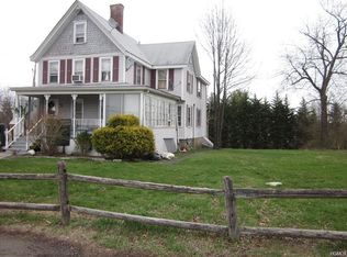 37 Orchard St, Nanuet, NY 10954