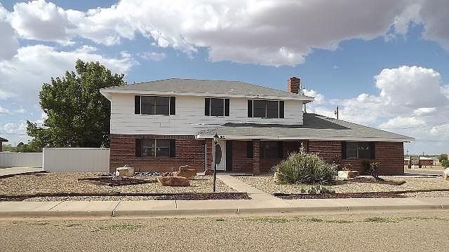 1st image of 801 Escuela Ave