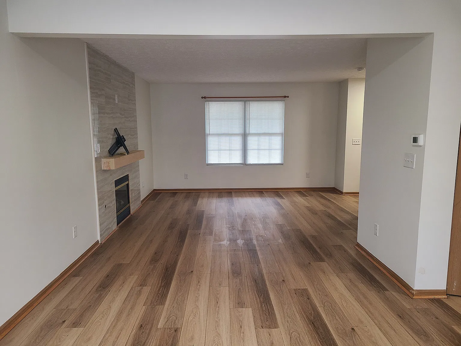 3 bed, 1.5 bath, 1356 sqft, $2,150 — Photo 4