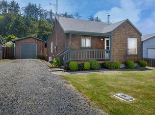 243 NW 56th St, Newport, OR 97365