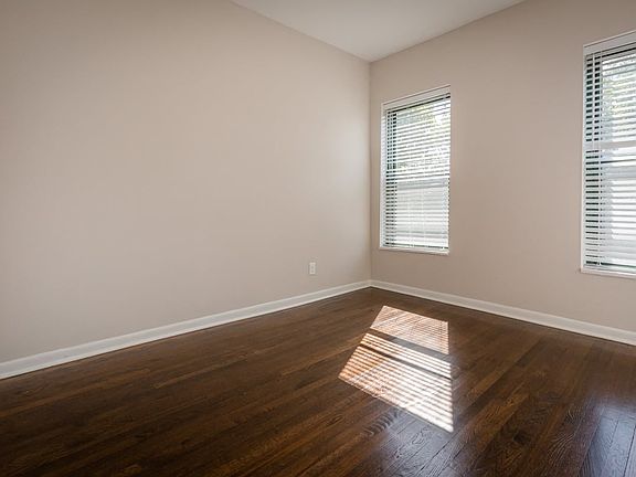 5th image of 5428-32 S Kimbark Ave #5428-1R