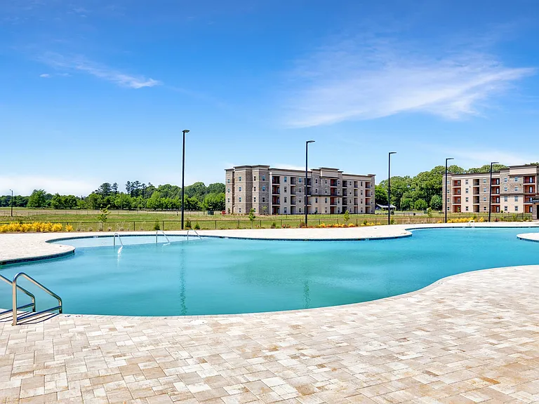 Joy Park Luxury Apartments — Photo 9