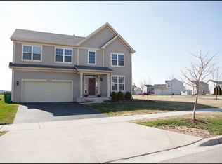 1650 Fallbrook Dr, Hampshire, IL 60140