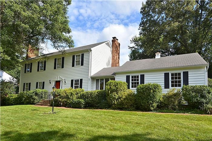 3902 Locust Lane  