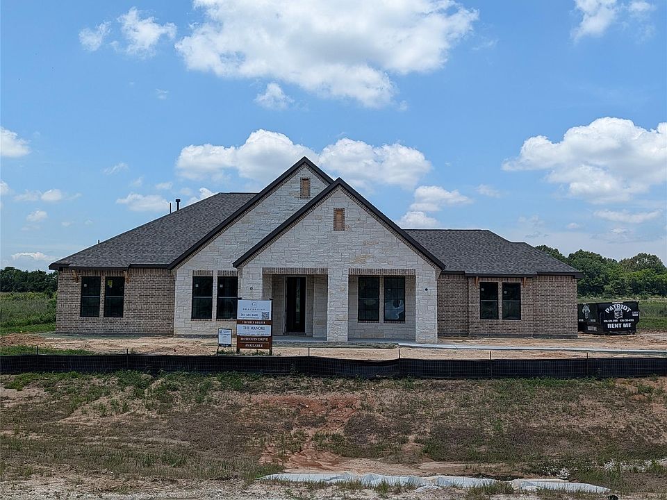 1st image of 301 Seguin Dr