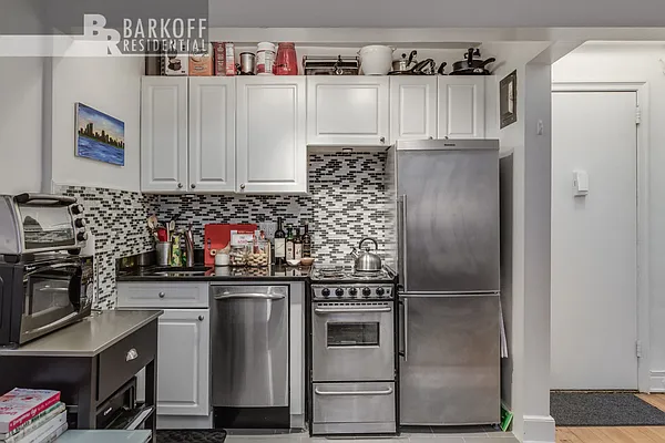 Sold by Barkoff Residential  | media 35