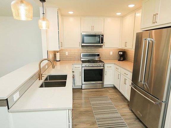 4th image of 1528 Blaines Way