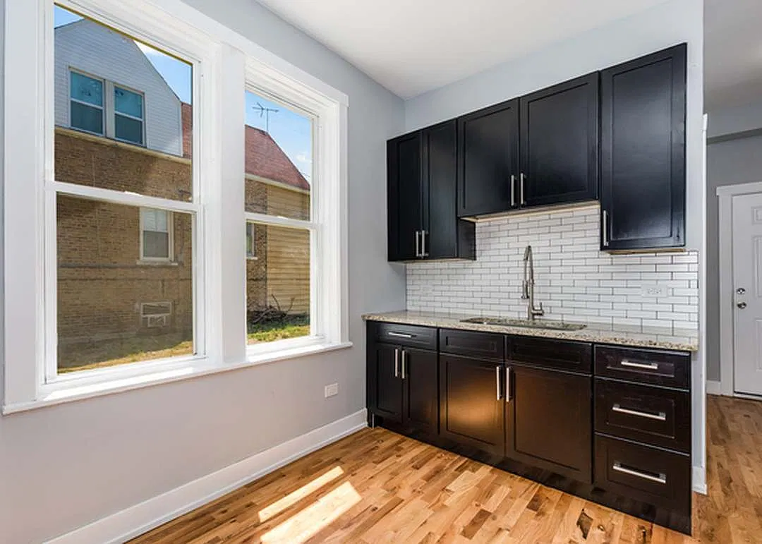 2 bed, 1150 sqft, $1,800 — Photo 2