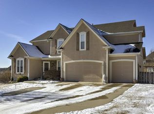 1418 Rock Creek Dr, Lansing, KS 66043