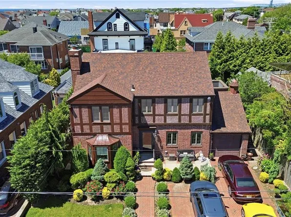 187 Beach 136th St, Far Rockaway, NY 11694