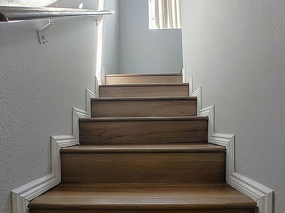 4th image of 132 Poxon Pl #12