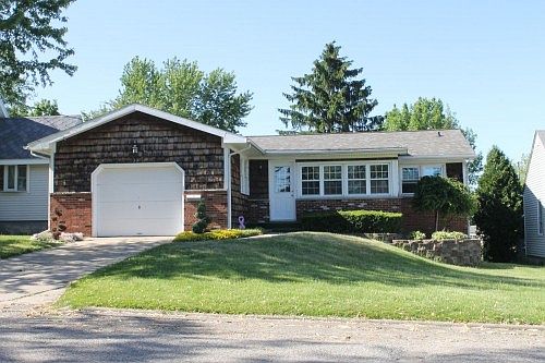 1st image of 33 Orchard Dr NW