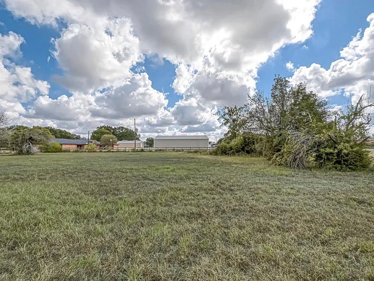 17303 Swansbury Dr — Photo 27