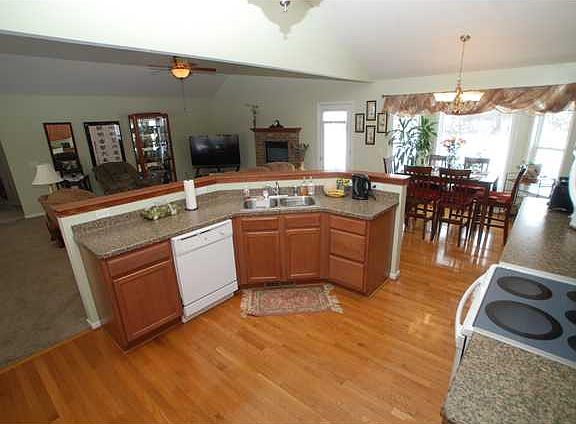 4th image of 6016 Lillypond Way