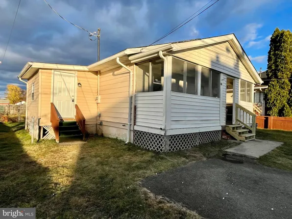 281 Woodbury Ave, Martinsburg, WV 25404